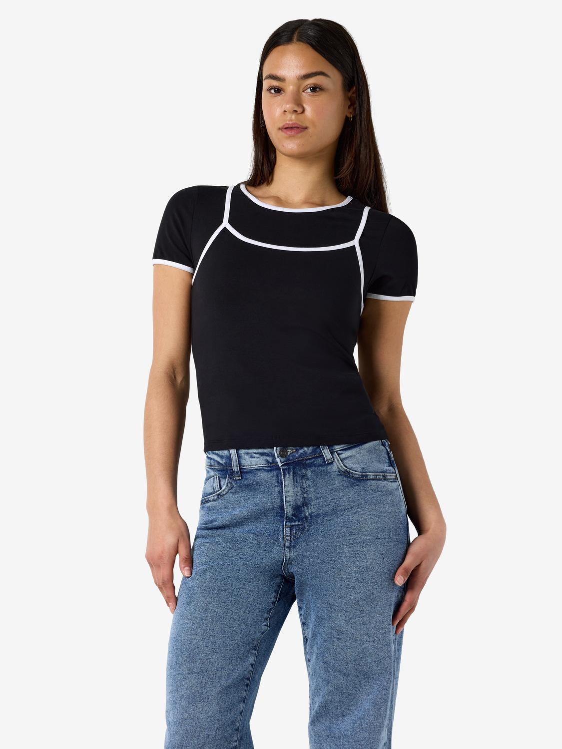 model_shot-front